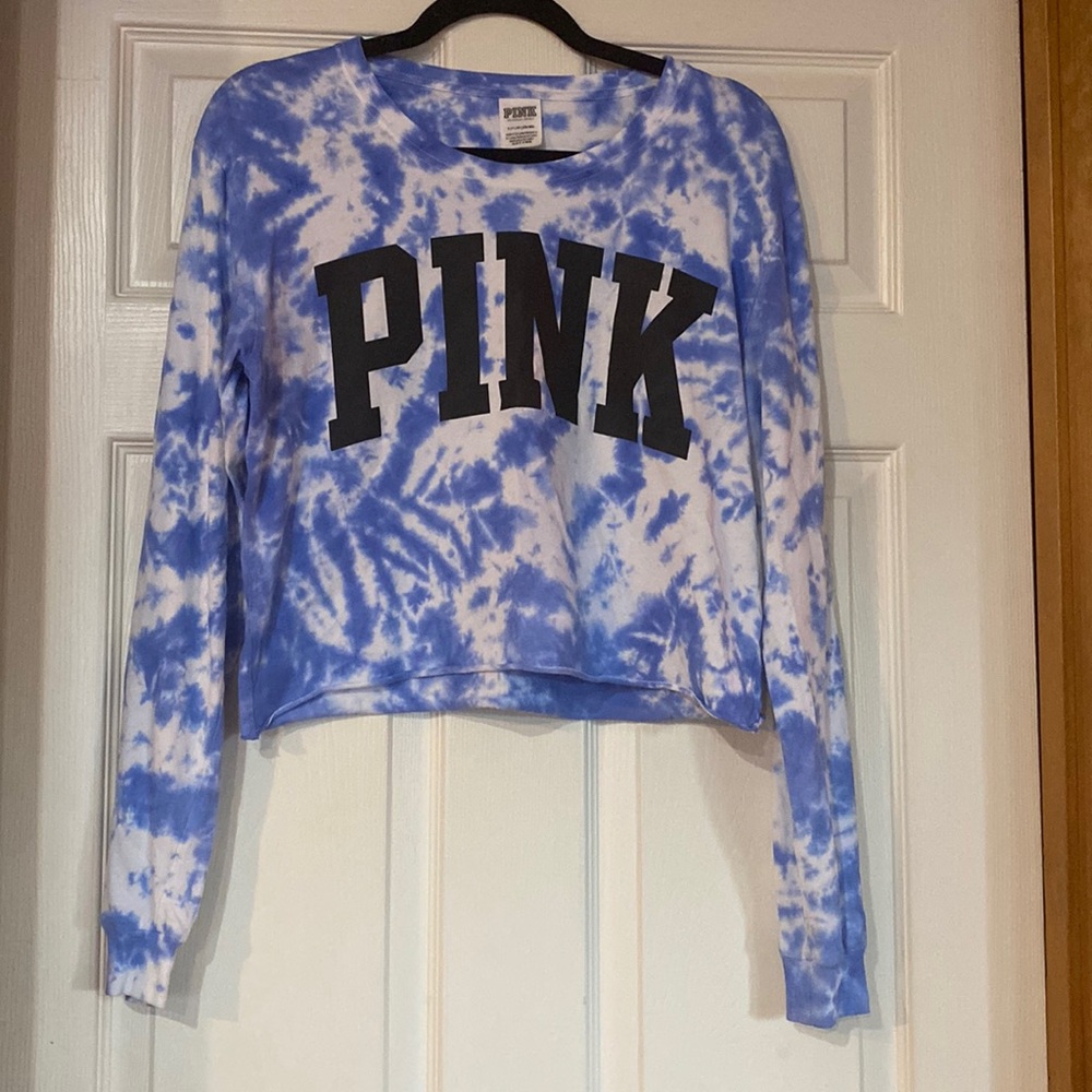 Victoria’s Secret Pink long sleeve tee